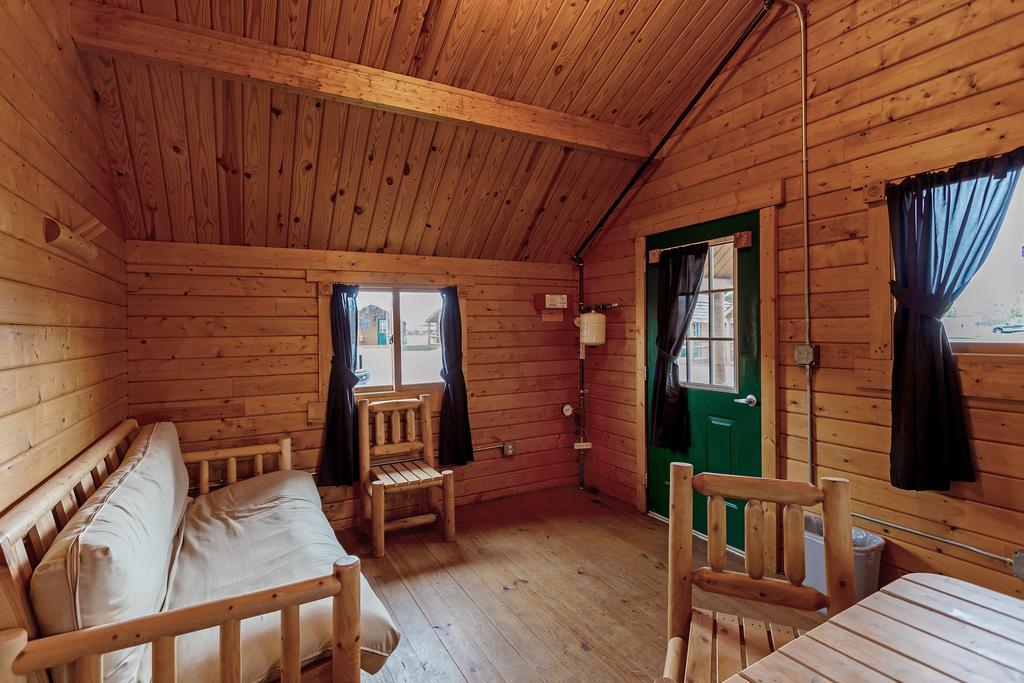 Pony Express Rv Resort North Salt Lake Room photo